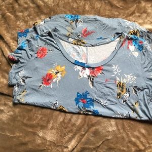 Tee shirt with pocket